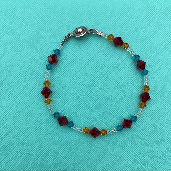 Elegant Multicolor Crystal Bracelet - Picture 3 of 10